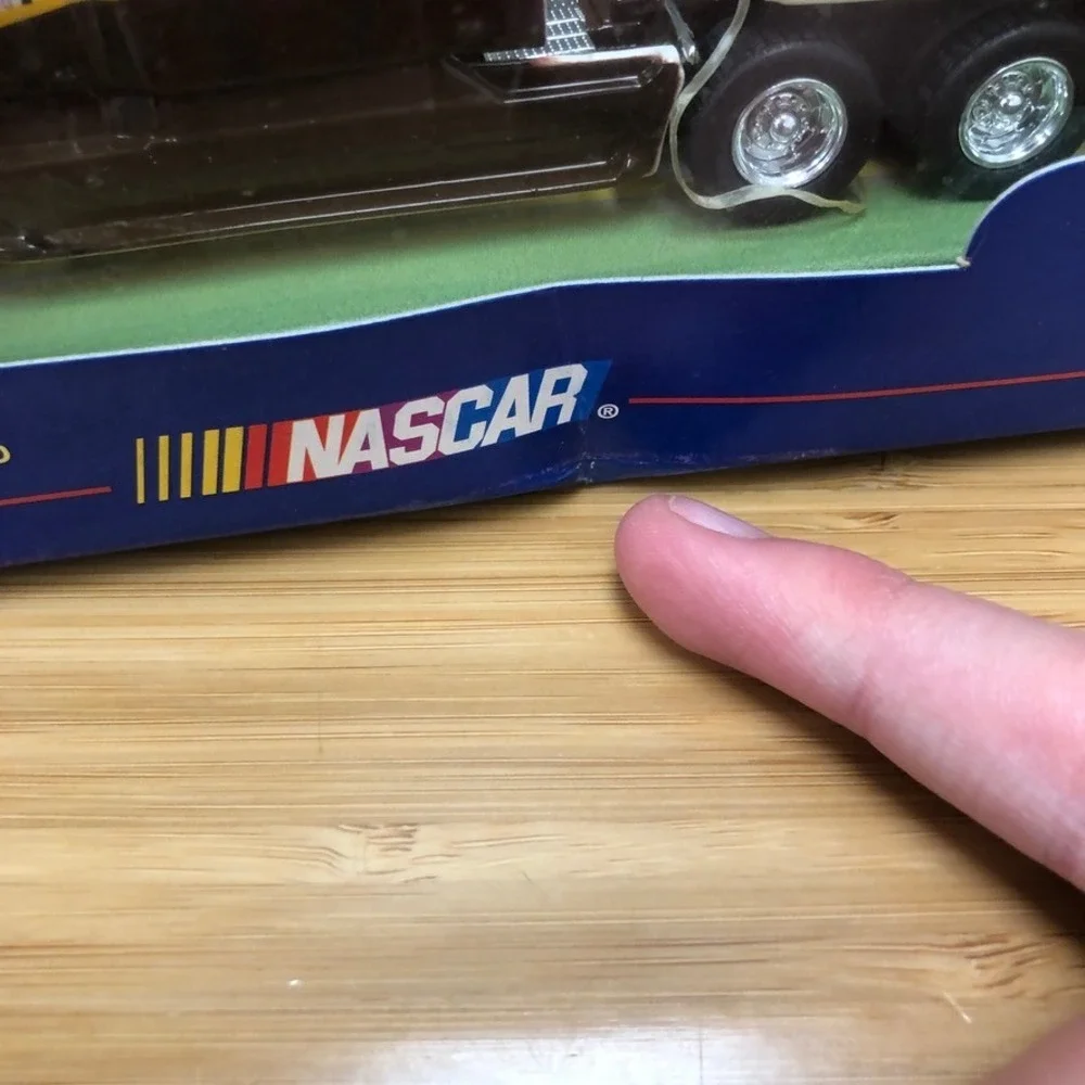 Winner's Circle NASCAR Trailer Rig Dale Jarrett #88 UPS Brown White Diecast 1:64